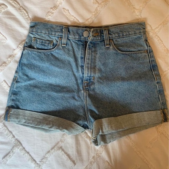 BDG Mom high rise jean shorts - size 27W - Picture 1 of 3
